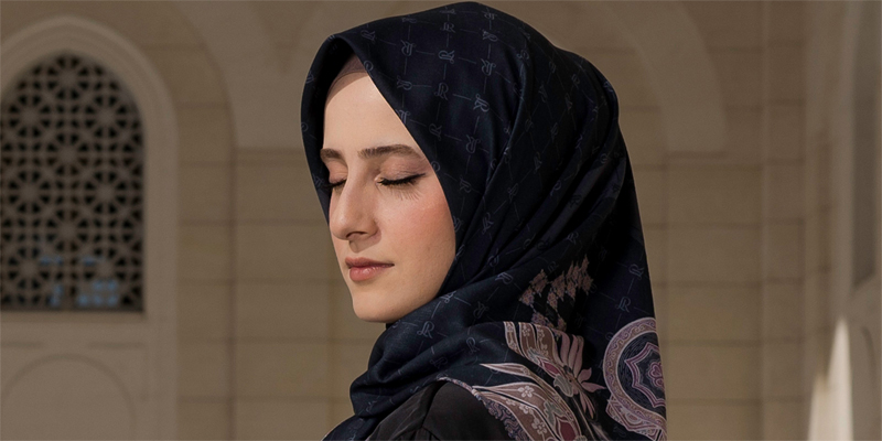 4 Jenis Hijab yang Cocok Untuk Wajah Berbentuk Oval