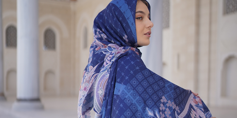 Wajib Punya, Ini 8 Warna Hijab yang Pas untuk Semua Warna Baju!