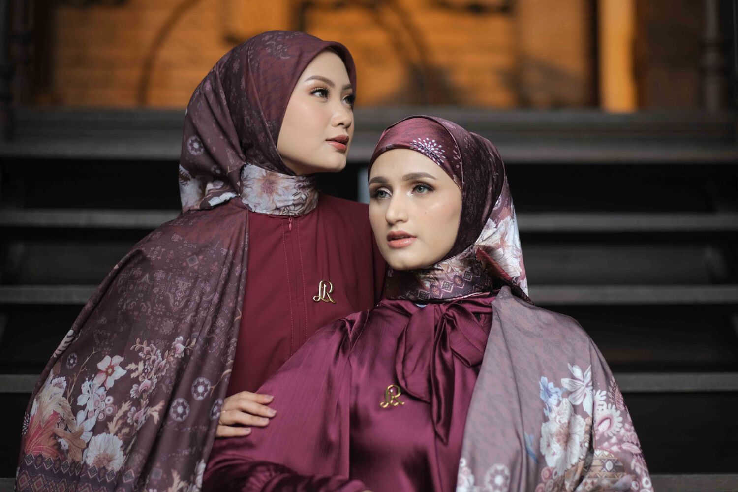 Hijab Double Look Pertama Di Indonesia - Raia Series