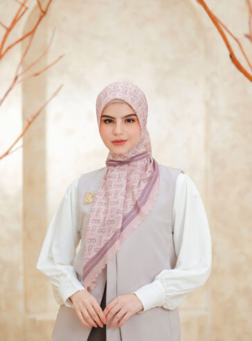 Synera - Isabelline & Azalea