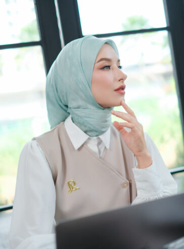 Femme Raiz - Seafoam Green & Blue Tint